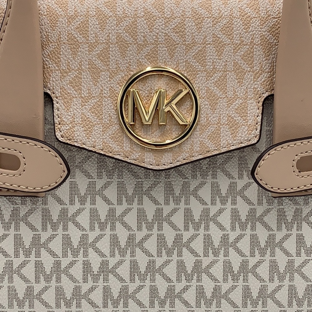 MICHAEL KORS
Carmen Medium Color-Block Logo Satchel color Buff Multi - Picture 11 of 16